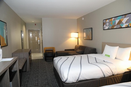 La Quinta Inn & Suites by Wyndham Montgomery image 42