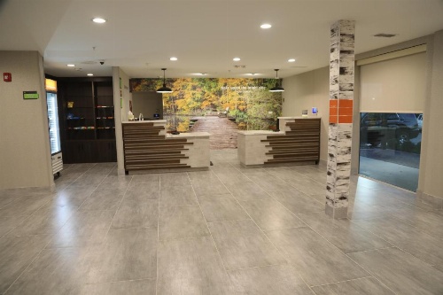 La Quinta Inn & Suites by Wyndham Montgomery image 5